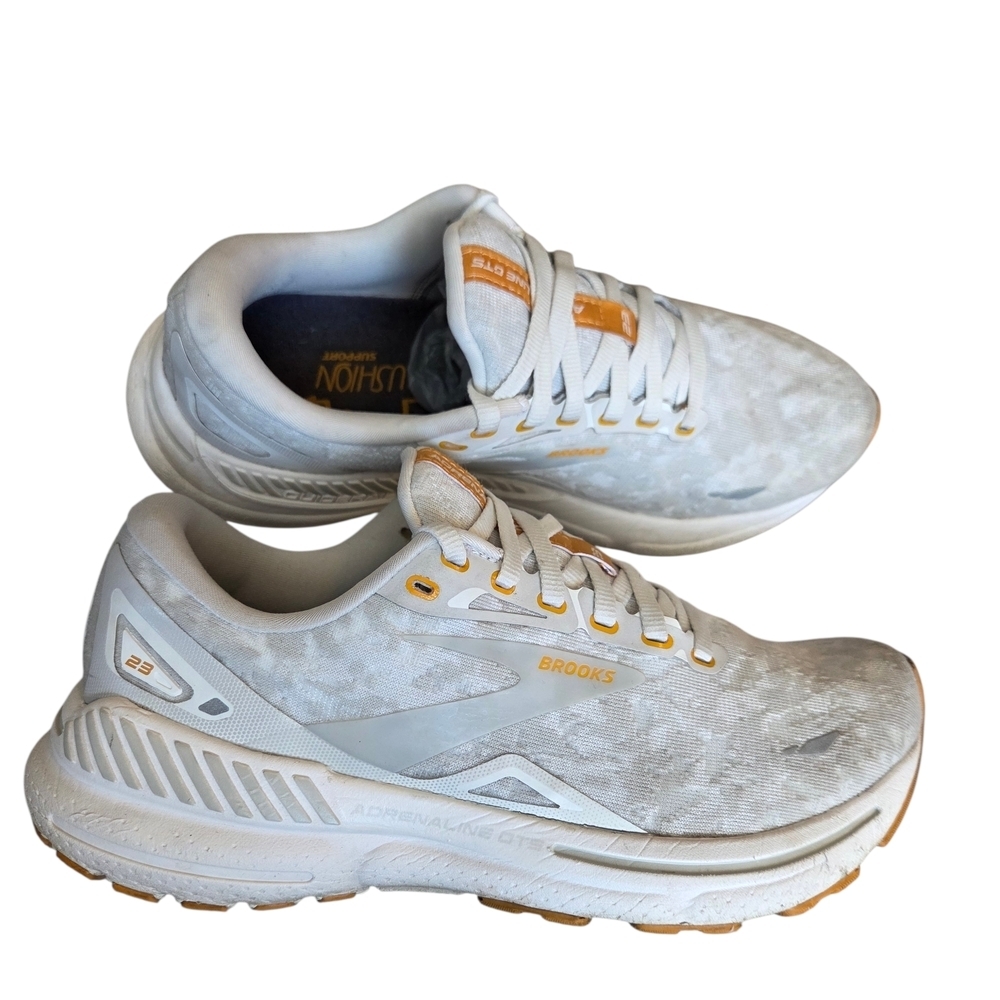 Brooks Brooks Adrenaline GTS 23 White and Gold Running Shoes 7.5